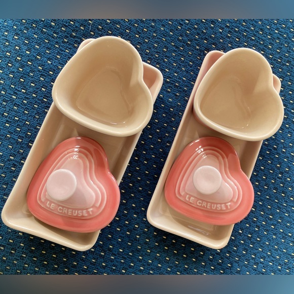 Le Creuset Kitchen Set Of Pink Le Creuset Heart Ramekins With Lids
